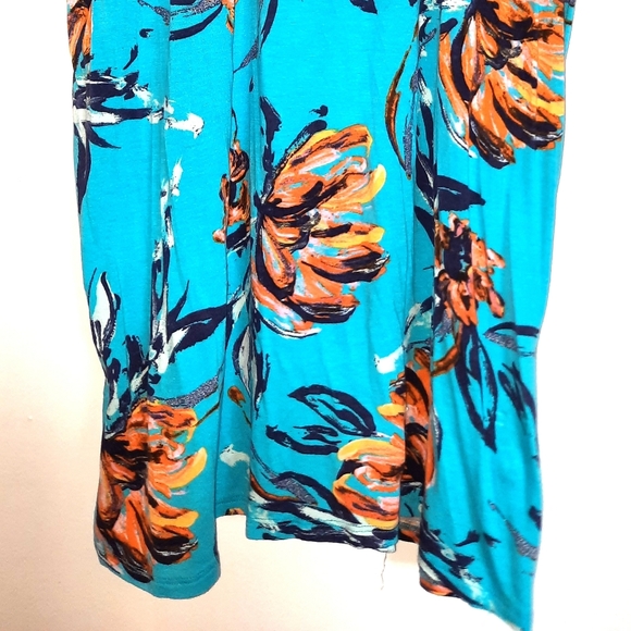 💙🏵 Jaclyn Smith Collection Women's XL Blue Floral Blouse🏵💙 - Picture 5 of 6